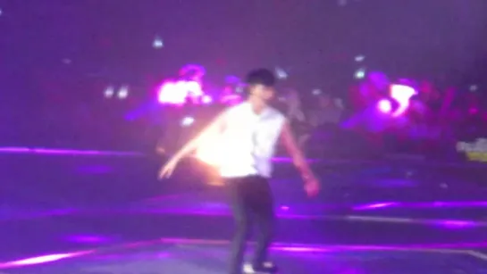 [FANCAM] 150816 Playboy Lay Focus @ EXOluXion Hong Kong