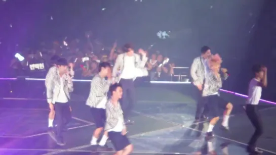 [FANCAM] 150816 Love Me Right Lay Focus @ EXOluXion Hong Kong