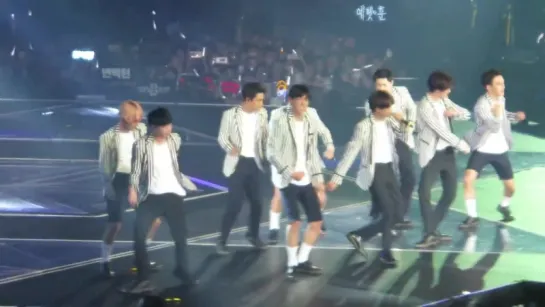 [FANCAM] 150816 Growl Lay Focus @ EXOluXion Hong Kong