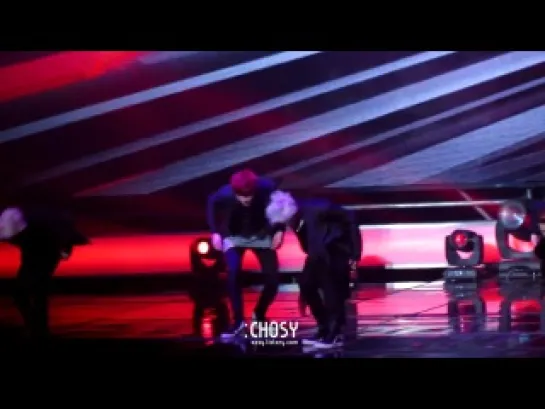 [FANCAM] 140415 EXO Comeback Showcase @ History - Lay focus (1)