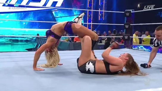 Charlotte Flair vs Ronda Rousey (08.05.2022)