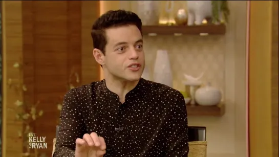 Rami Maleks Mom Fixed His Mr. Robot Hoodie