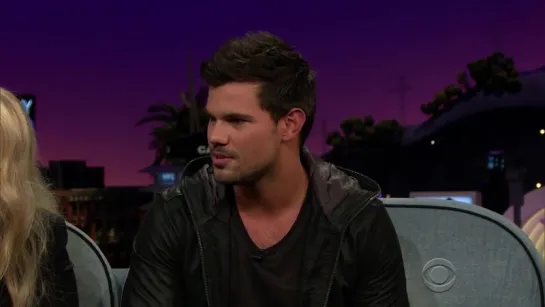 Is Taylor Lautner or Zach Galifianakis Behind the Clown Craze