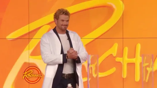 Watch Kellan Lutz Make Elephant Toothpaste