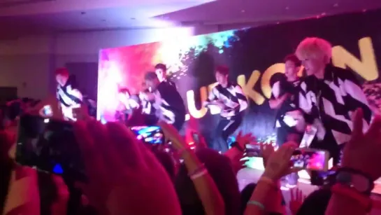 [VK] [31.07.2015] Monsta X at Klub KCON (by krisuswifeu)