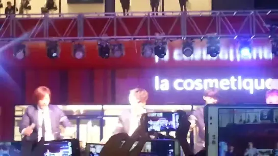 [FANCAM][141224] B1A4 - What's Going On @ Big Star Concert in Busan