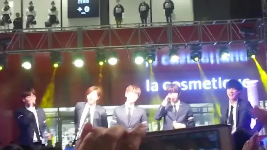 [FANCAM][141224] B1A4 Talk @ Big Star Concert in Busan