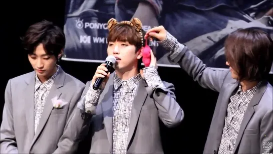 [FANCAM][140222] B1A4 (CNU, Jinyoung, Sandeul) @ Gangnam Fan Sign