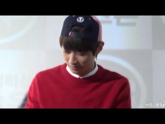 [FANCAM][140217] B1A4 (Jinyoung focus) @ Hats On Fan Sign