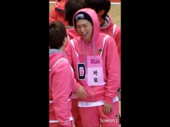 [FANCAM][140113] B1A4 (Sandeul and Baro focus) @ Idol Star Athletics Championship