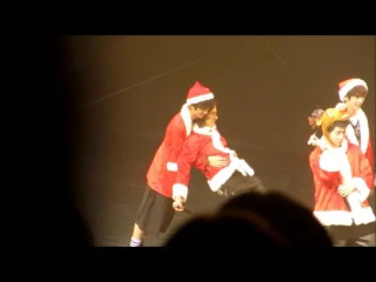 [FANCAM] [131223] B1A4 (Gongchan&CNU focus) @ Xmas event in Yokohama