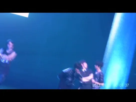 [FANCAM] [131223] B1A4- Bling Girl @ Xmas event in Yokohama