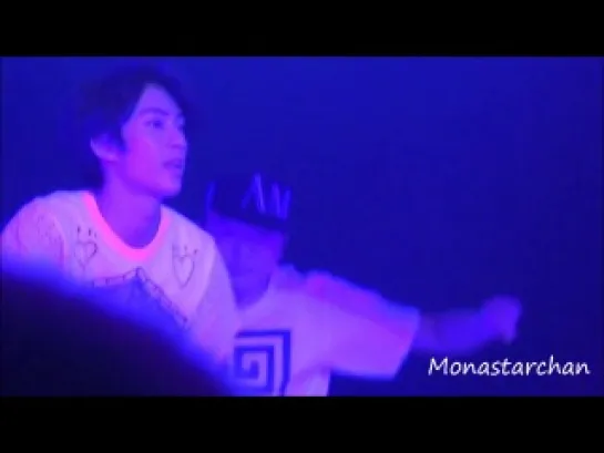 [FANCAM] [131223] B1A4- What's going on (Gongchan focus) @ Xmas event in Yokohama