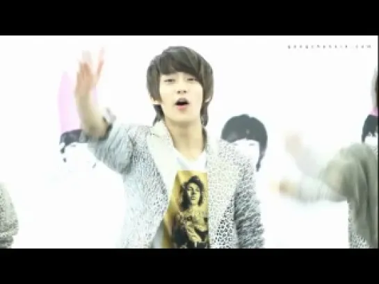 [Fancam] 110521 cute Gongchan introduce at Timessquare Hottracks Fansign