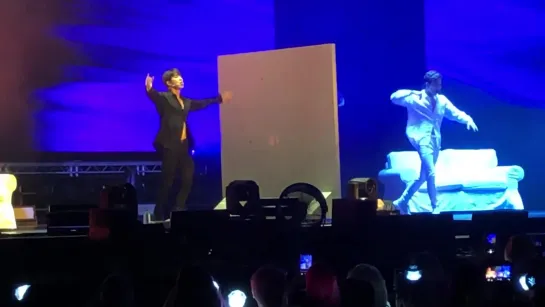 [13.07.2019][Fancam] The 3rd World Tour WE ARE HERE in Berlin - Mirror (Shownu