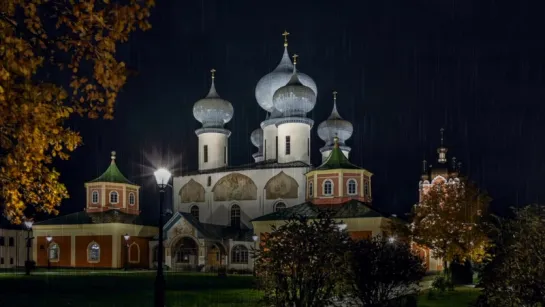 Осень. Дождь. Тихвин