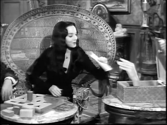 The Addams Family: [s01e32] Cousin Itt and the Vocational Counselor