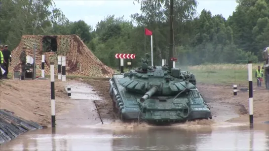 Тренировки по подводному вождению с танкистами Балтийского флота в Калининградской области