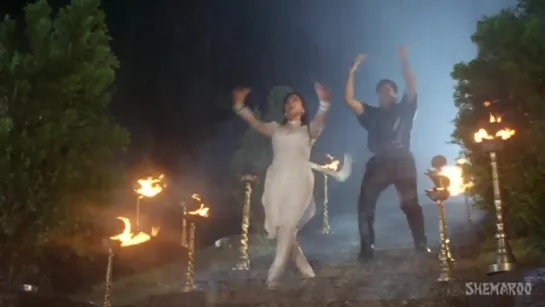 Bheegi Hoon Main Bauchhar Se - Govinda - Juhi Chawla - Karz Chukana Hai - Bollyw