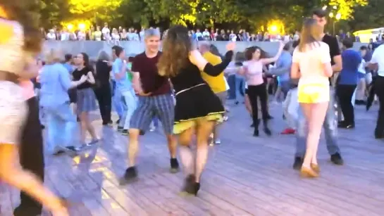 Best FAILS Dance  Funny Videos - Russian super hustle on open air.