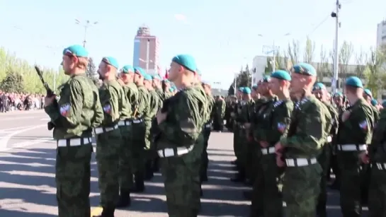 ✔ ОСОБОЕ МНЕНИЕ от Анатолия Шария:  Репетиция парада в Донецке и двойка в дневник (08.05.2015)