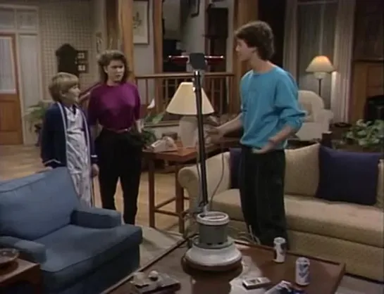 Проблемы роста / Growing Pains, (1985–1992) сезон 2 серия 22  /  s02e22.confidentially.yours.