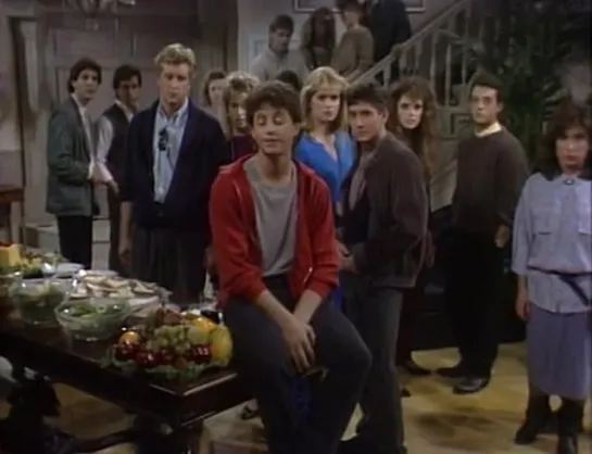 Проблемы роста / Growing Pains, (1985–1992) сезон 2 серия 15  /  s02e15.thank.god.it-s.friday.