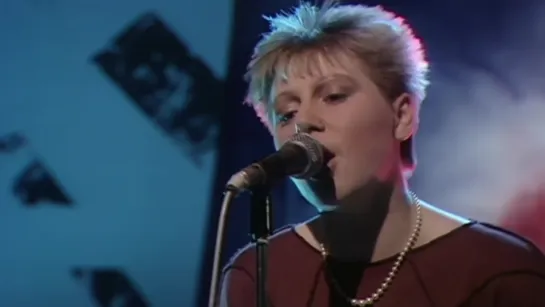 Cocteau Twins - Pearly-Dewdrops' Drops