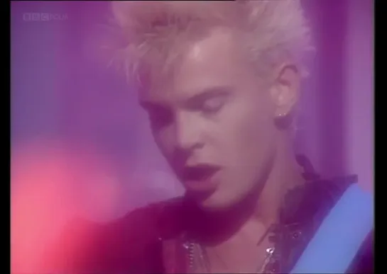 Billy Idol    ..