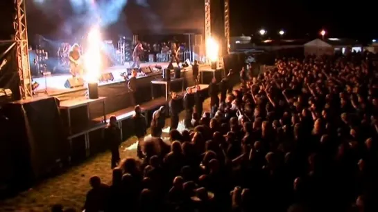 Six Feet Under - Victim of the Paranoid (Wake The Night! Live In Germany, 2011)..