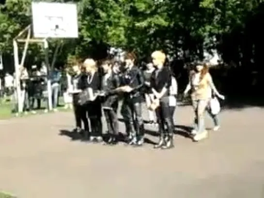 SHINee, presents for fans, Moscow 7.09.2011