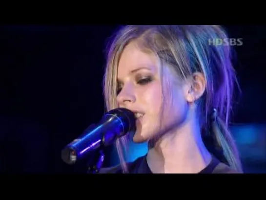 Avril Lavigne - Nobody's Home [LIVE]