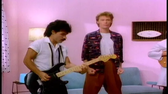 Daryl Hall & John Oates - Family Man