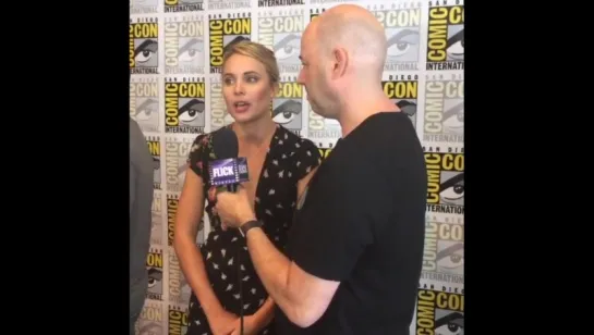 Leah Pipes talks about who is crazy on the set! #flickdirect #sdcc