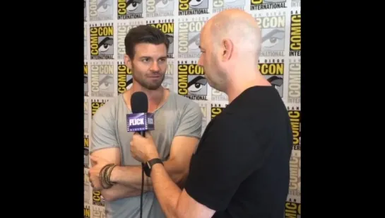 Daniel Gillies discusses brotherly lovey on The Originals! #danielgillies #thecw