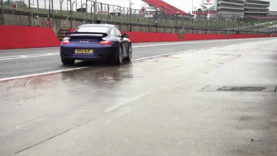 Chris Harris on cars - Nissan GT-R Track Pack v Porsche 997 Turbo S [BMIRussian]