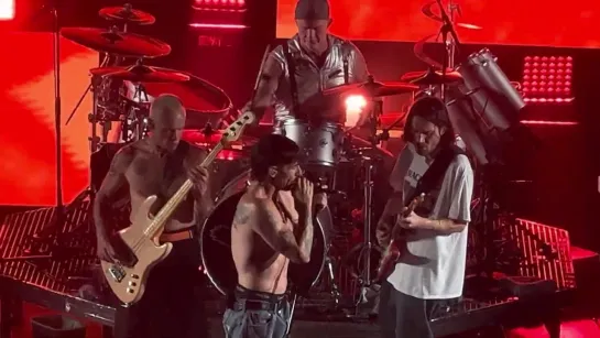 Red Hot Chili Peppers live at The Fonda Theatre, Los Angeles, CA, USA (01/04/22)