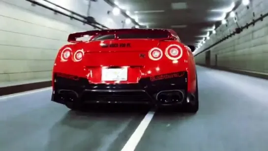 Nissan GT-R