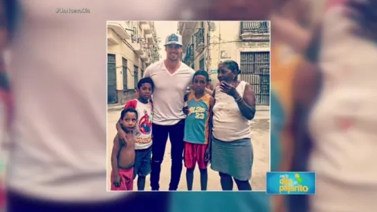 William Levy de paseo por las calles de la Habana...