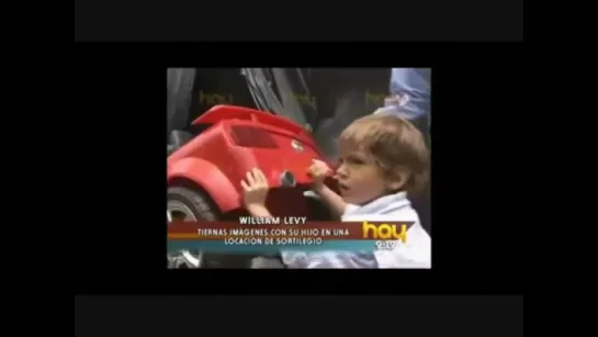 William Levy con su hijo en locacion de Sortilegio...