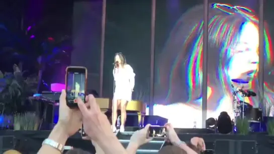 Lana Del Rey – Mariners Apartment Complex (Live @ «Malahide Castle and Gardens»)