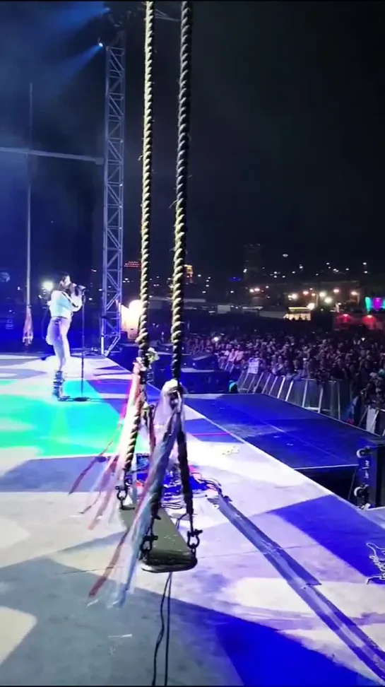 Lana Del Rey – National Anthem (Live @ «BUKU Music + Art Project»)