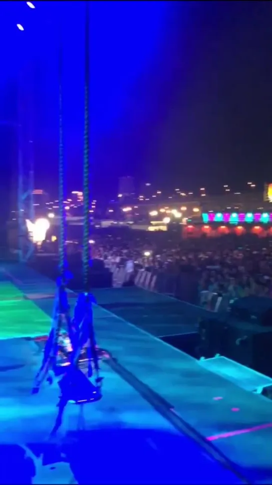 Lana Del Rey – Mariners Apartment Complex (Live @ «BUKU Music + Art Project»)