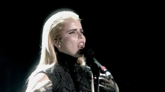 Paloma Faith - Only Love Can Hurt Like This (Live at The BRIT Awards)