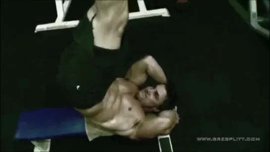 Тренировка пресса.Greg Plitt 1