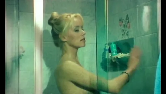 Gloria Guida, Donatella Damiani etc. Nude - La liceale seduce i professori (IT 1979) Watch Online