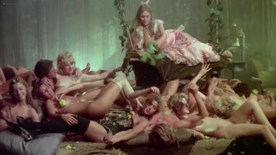 Teresa Ann Savoy, Pamela Villoresi, etc. Nude - Private Vices, Public Virtues (1976) Тереза Энн Савой, Памела Виллорези