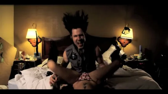 Wayne Static-Assassins Of Youth [HD]