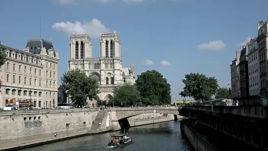 Han ChaeYoon - Walking In Paris