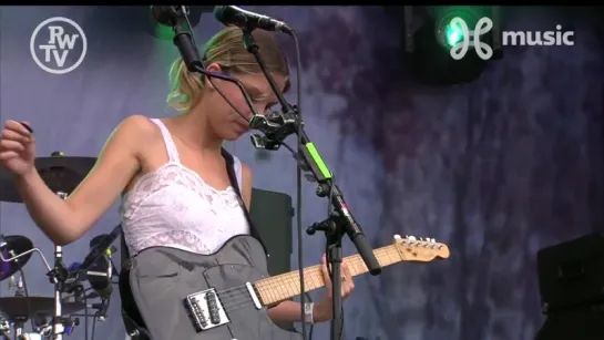 Wolf Alice - Live at festival Rock Werchter 2018